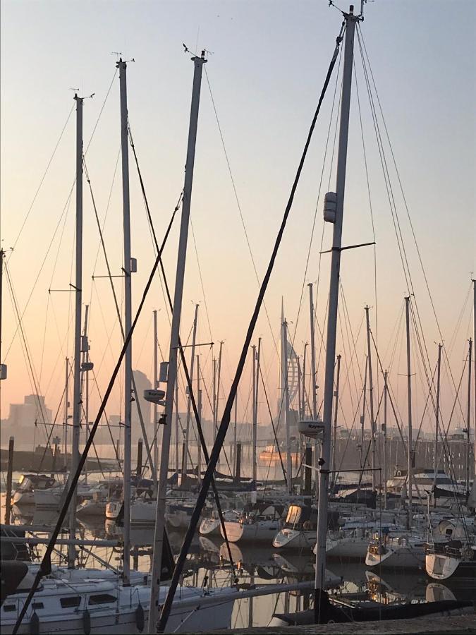 Stunning Marina apartment location location location Gosport Esterno foto
