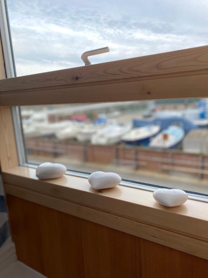 Stunning Marina apartment location location location Gosport Esterno foto