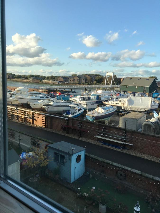 Stunning Marina apartment location location location Gosport Esterno foto
